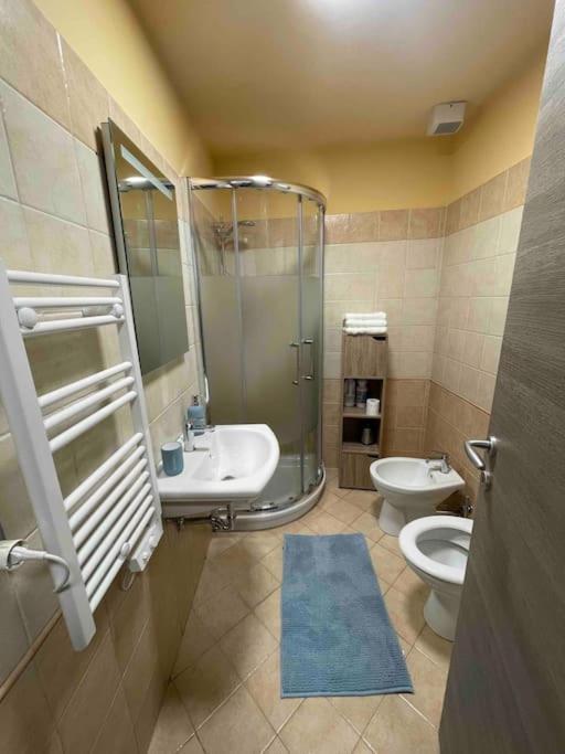 Perugia Home Apartment La Finestra Di Fronte Bagian luar foto